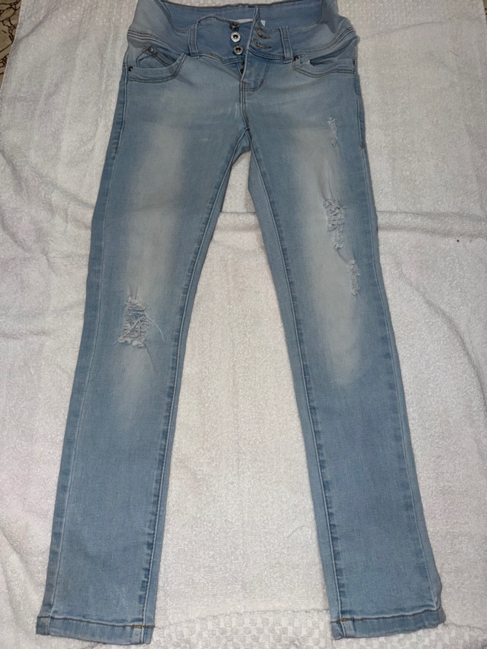 Women’s Light Blue Distressed Skinny Jeans